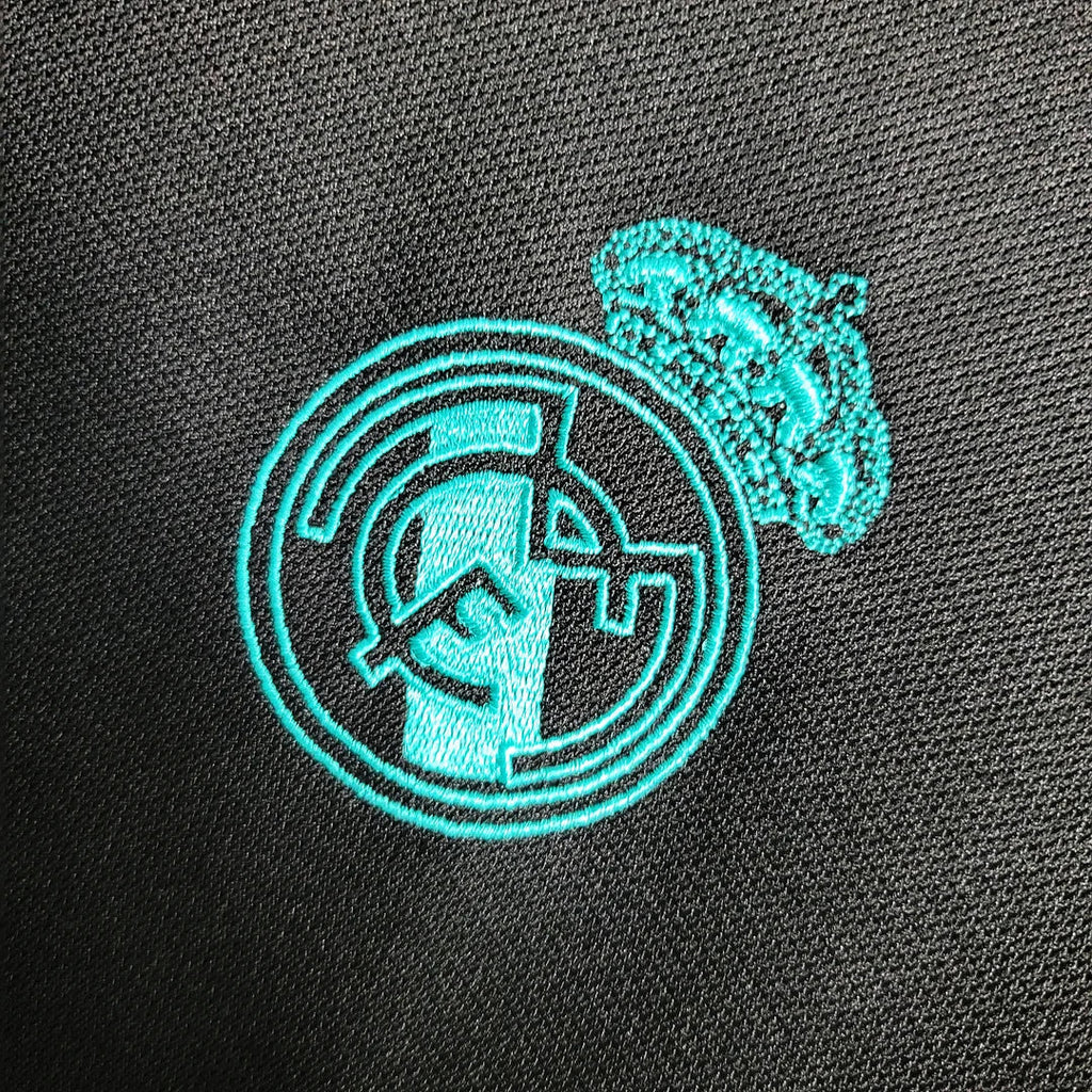 Real Madrid 2017/18 Retro Away Jersey