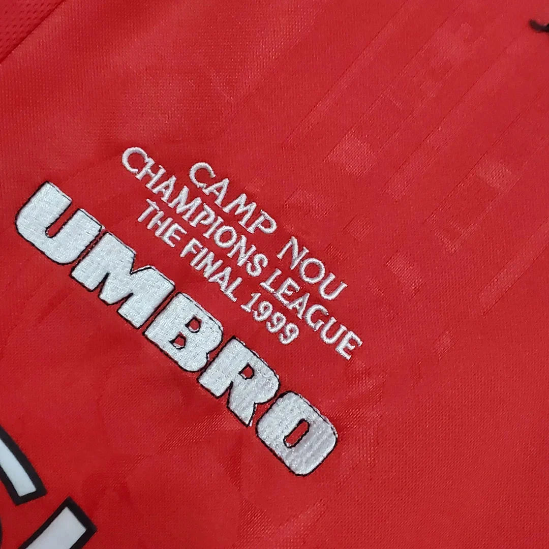Manchester United 1999/00 Retro European Home Jersey