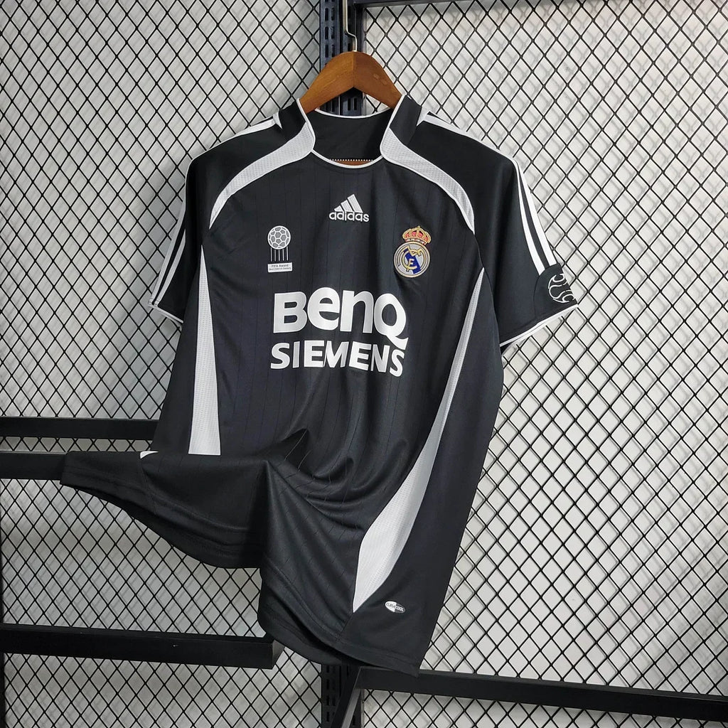 Real Madrid 2006/07 Retro Away Jersey