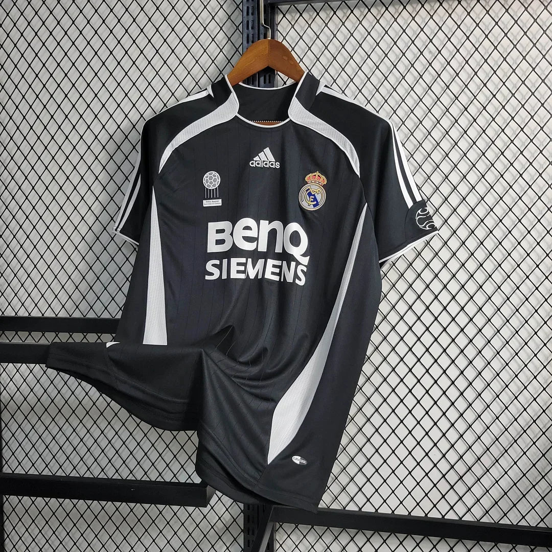 Real Madrid 2006/07 Retro Away Jersey