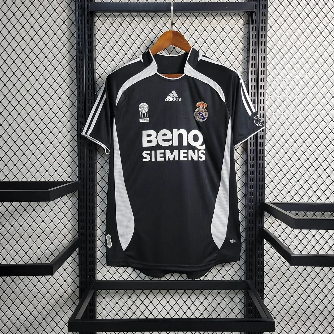 Real Madrid 2006/07 Retro Away Jersey