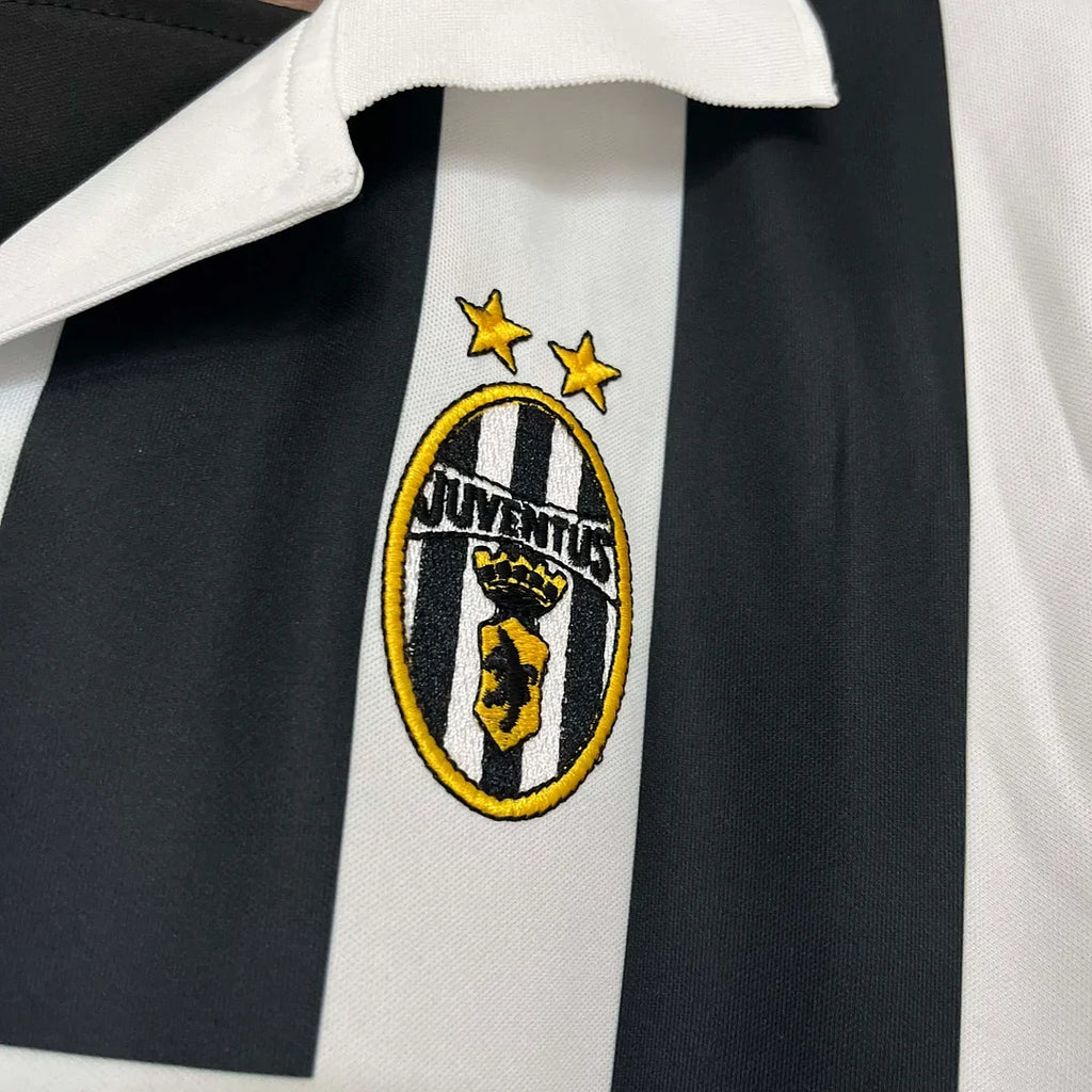 Juventus 1999/00 Retro Home Jersey