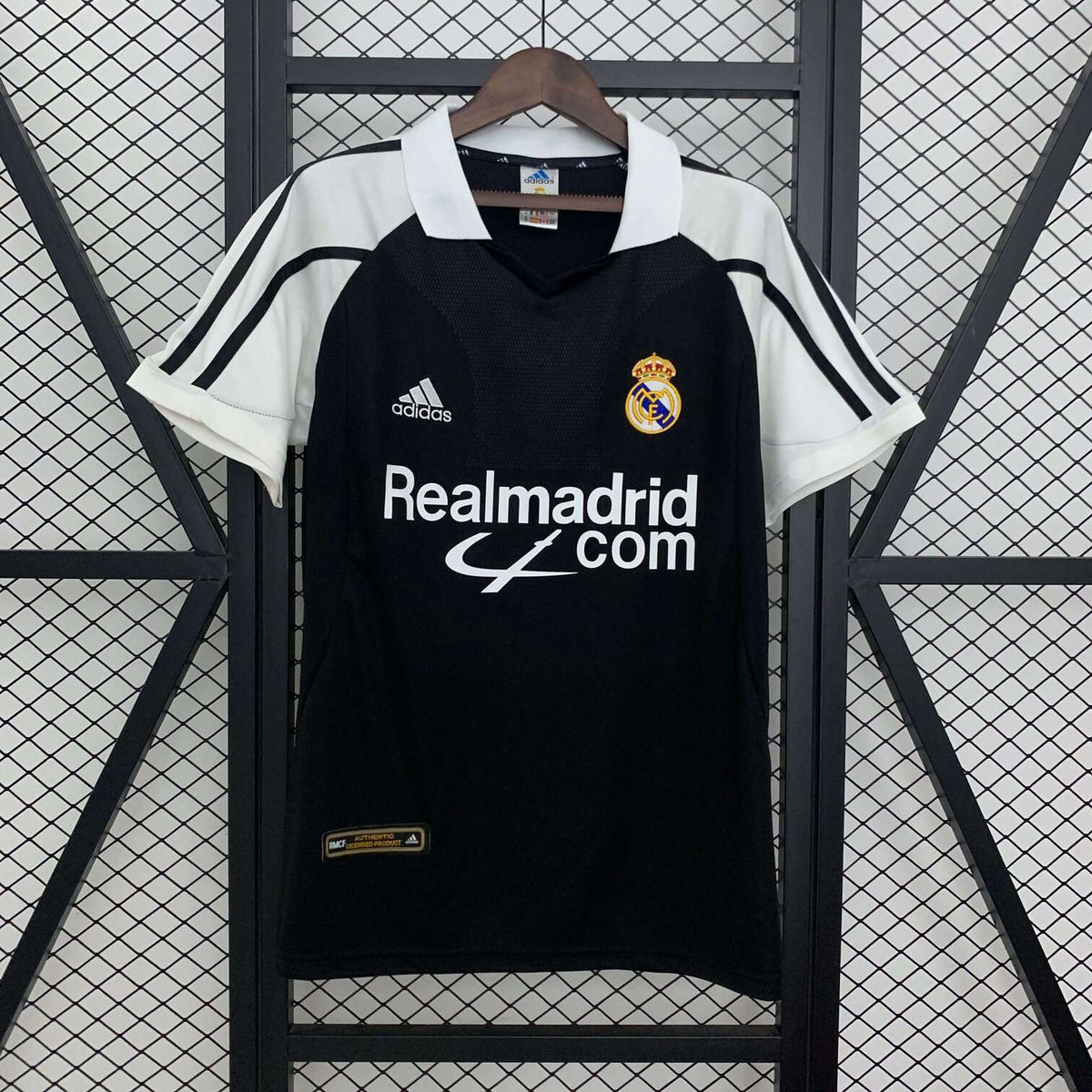 Real Madrid 2001/02 Retro Away Jersey