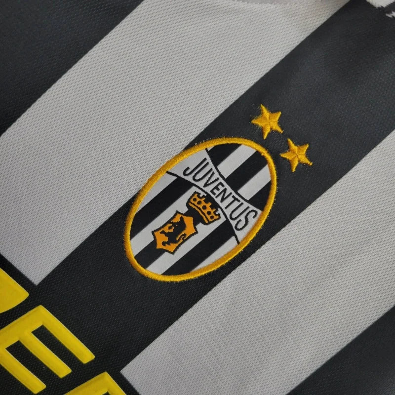 Juventus 2001/02 Retro Home Jersey