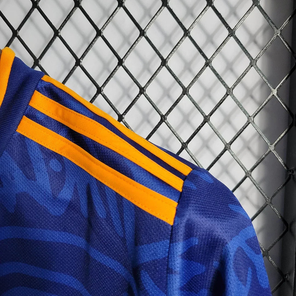 Real Madrid 2021/22 Retro Away Jersey