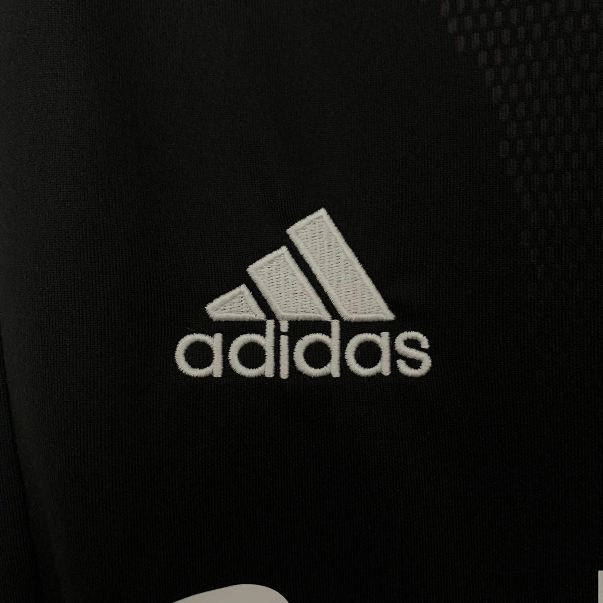 Real Madrid 2001/02 Retro Away Jersey