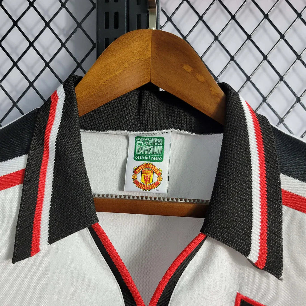 Manchester United 1997/99 Retro Away Jersey