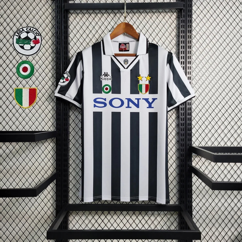 Juventus 1995/96 Retro Home Jersey