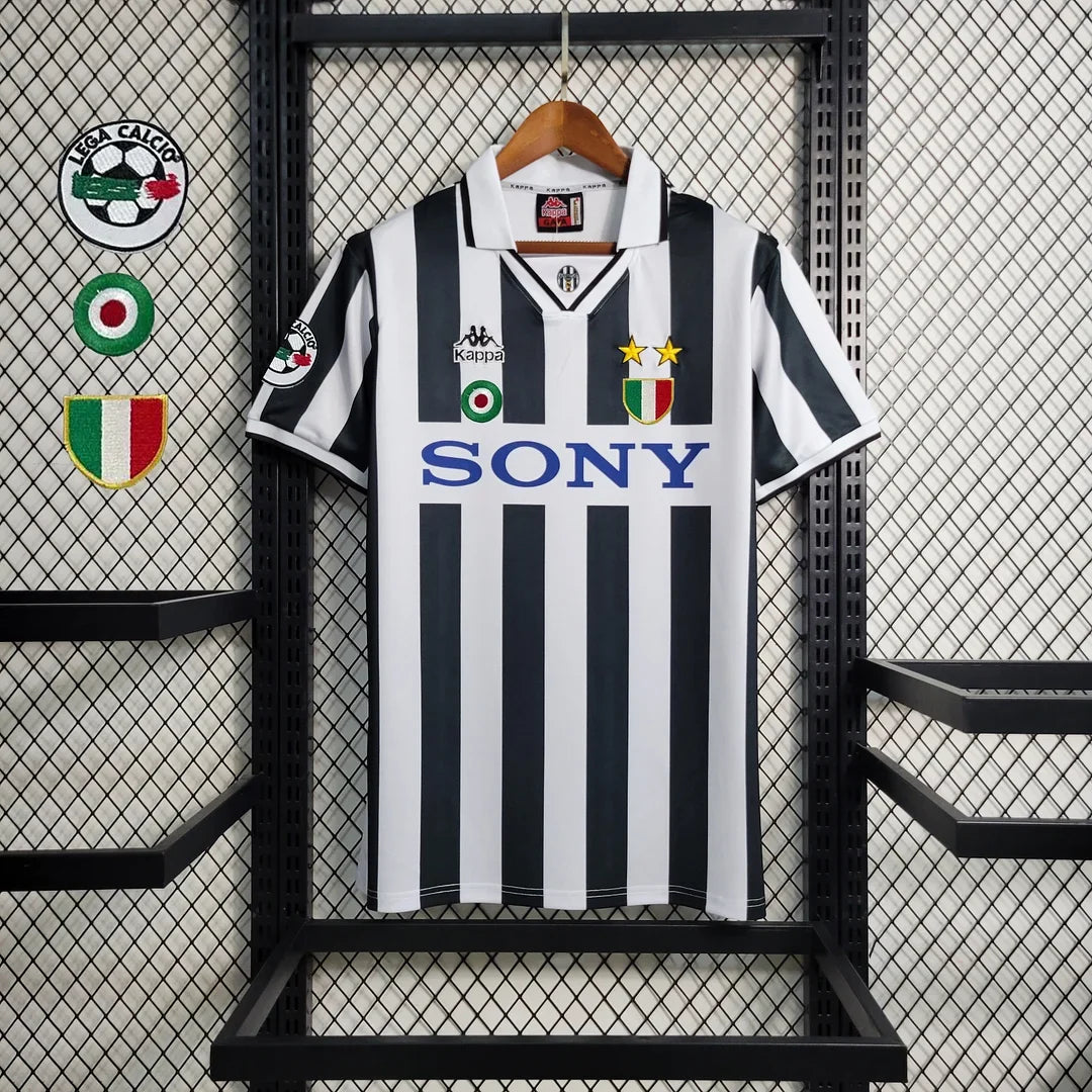 Juventus 1995/96 Retro Home Jersey