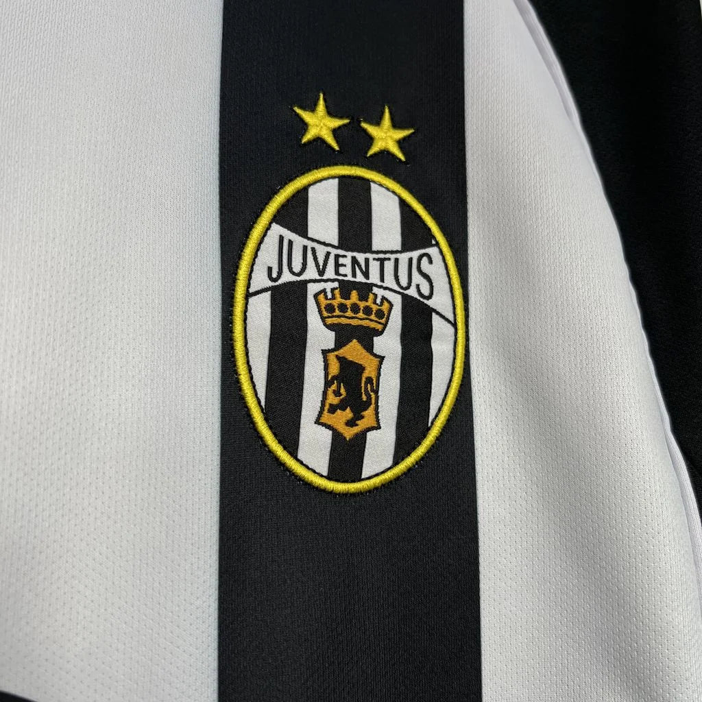Juventus 2002/03 Retro Home Jersey