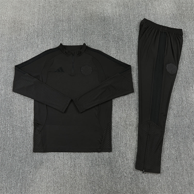 Manchester United Black Tracksuit 2026/27