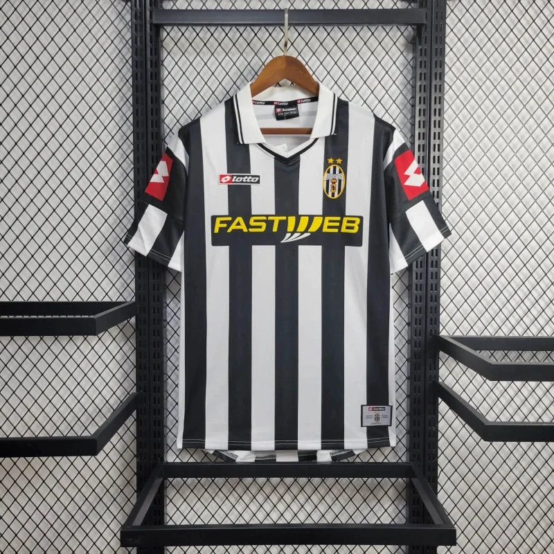 Juventus 2001/02 Retro Home Jersey
