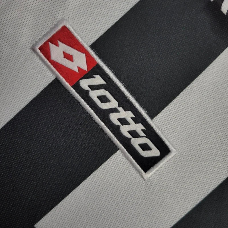 Juventus 2001/02 Retro Home Jersey
