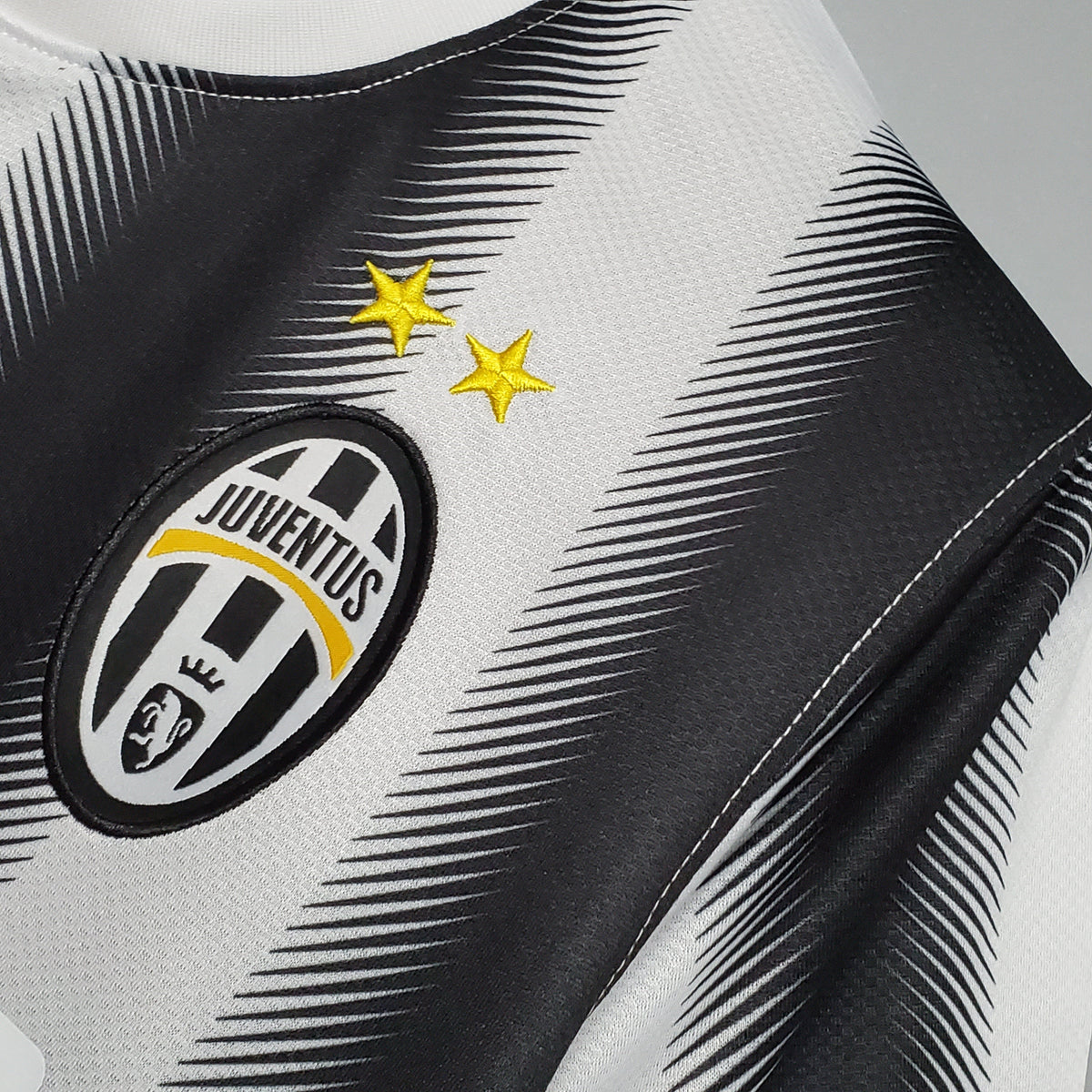 Juventus 2011/12 Retro Home Jersey