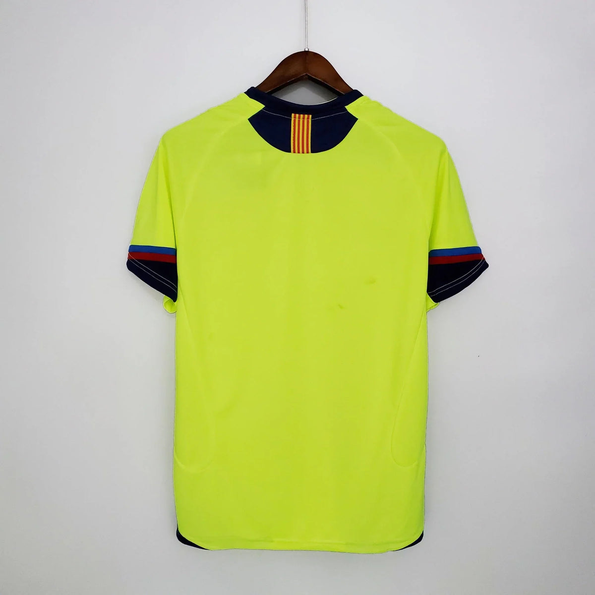 Barcelona 2005/06 Retro Away Jersey