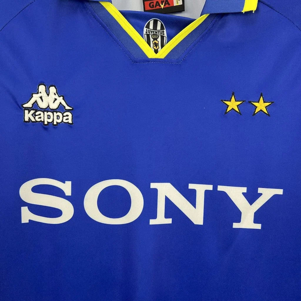 Juventus 1996/97 Retro Away Jersey