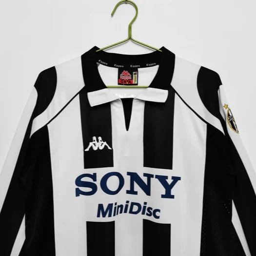 Juventus 1997/98 Retro Home Long Sleeve Jersey