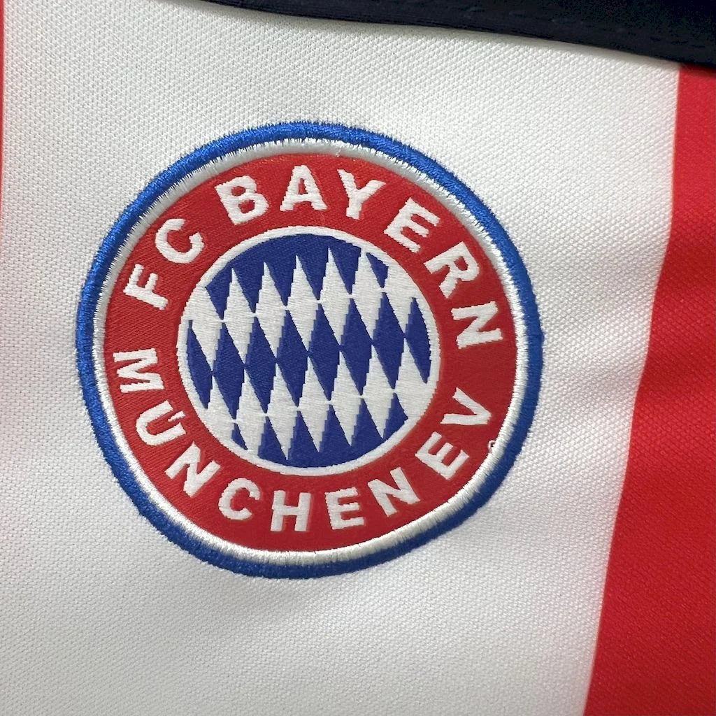 Bayern Munich 2000/01 Retro Away Jersey