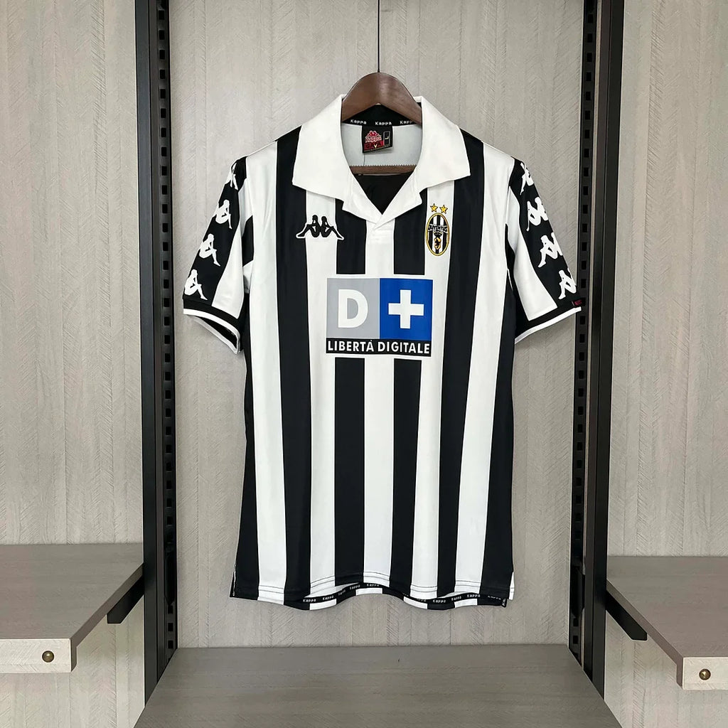 Juventus 1999/00 Retro Home Jersey