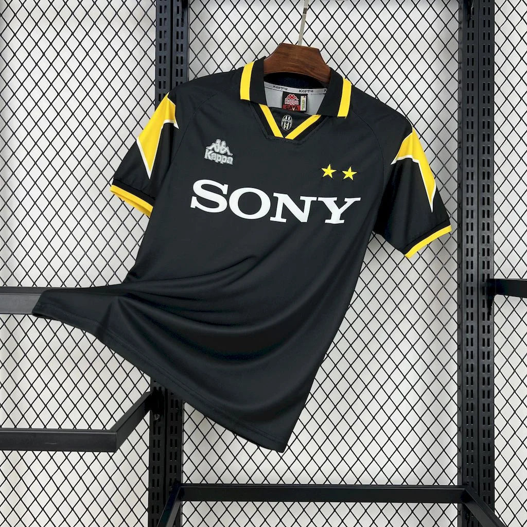 Juventus 1996/97 Retro Third Jersey