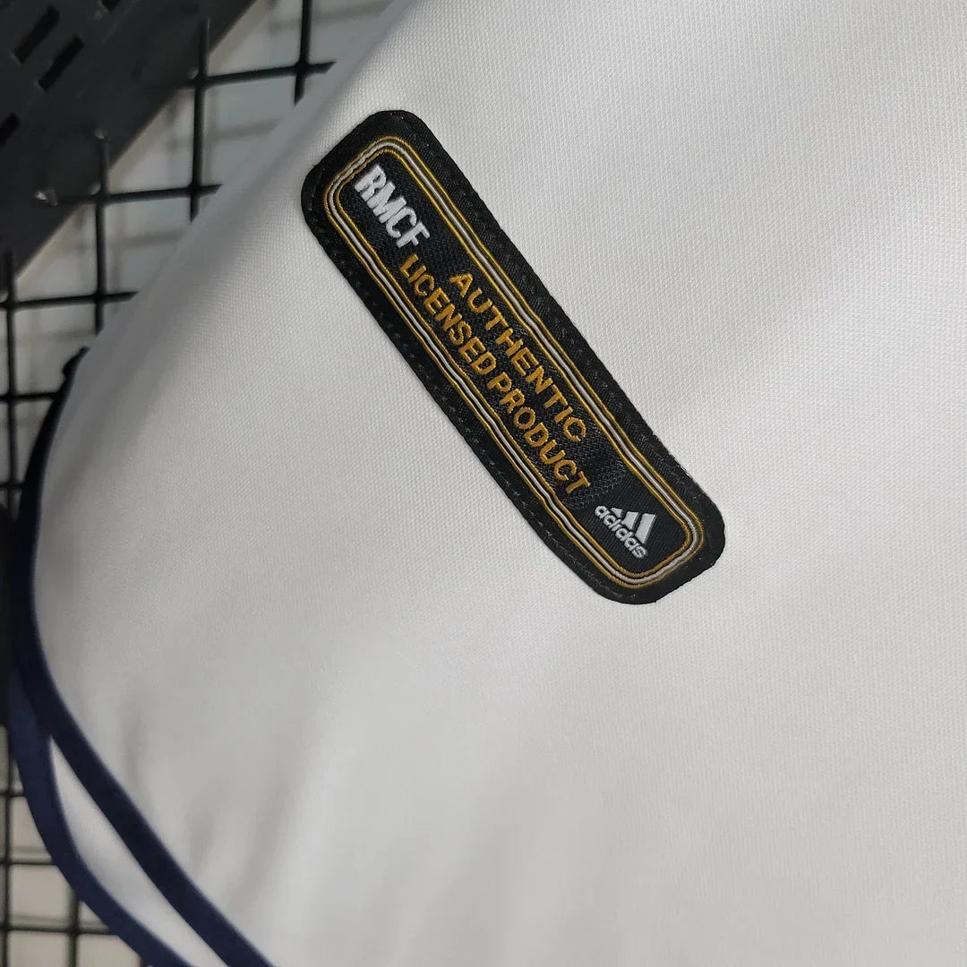 Real Madrid 2000/01 Retro Home Jersey