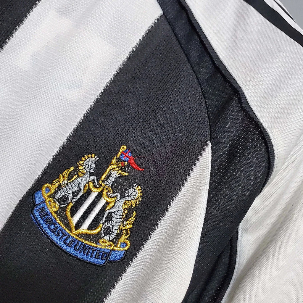 Newcastle United 2005/06 Retro Home Jersey