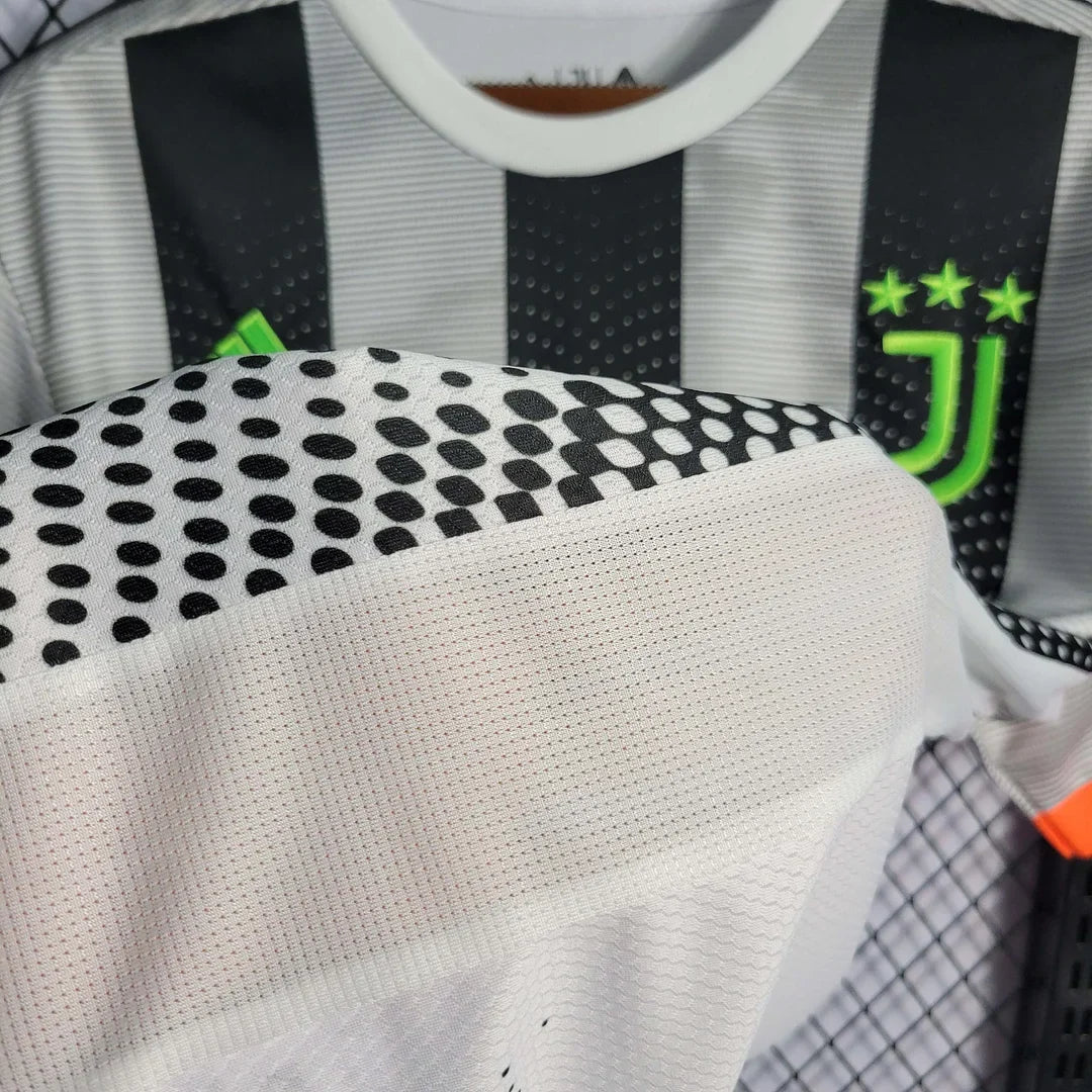 Juventus 2019/20 Retro Limited Edition Jersey