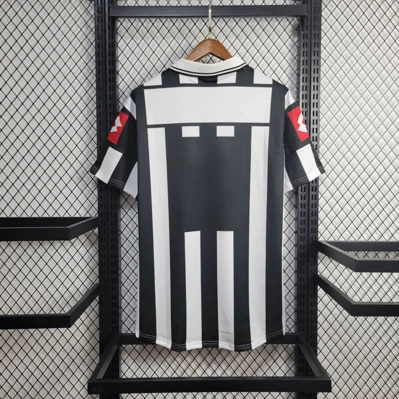 Juventus 2001/02 Retro Home Jersey