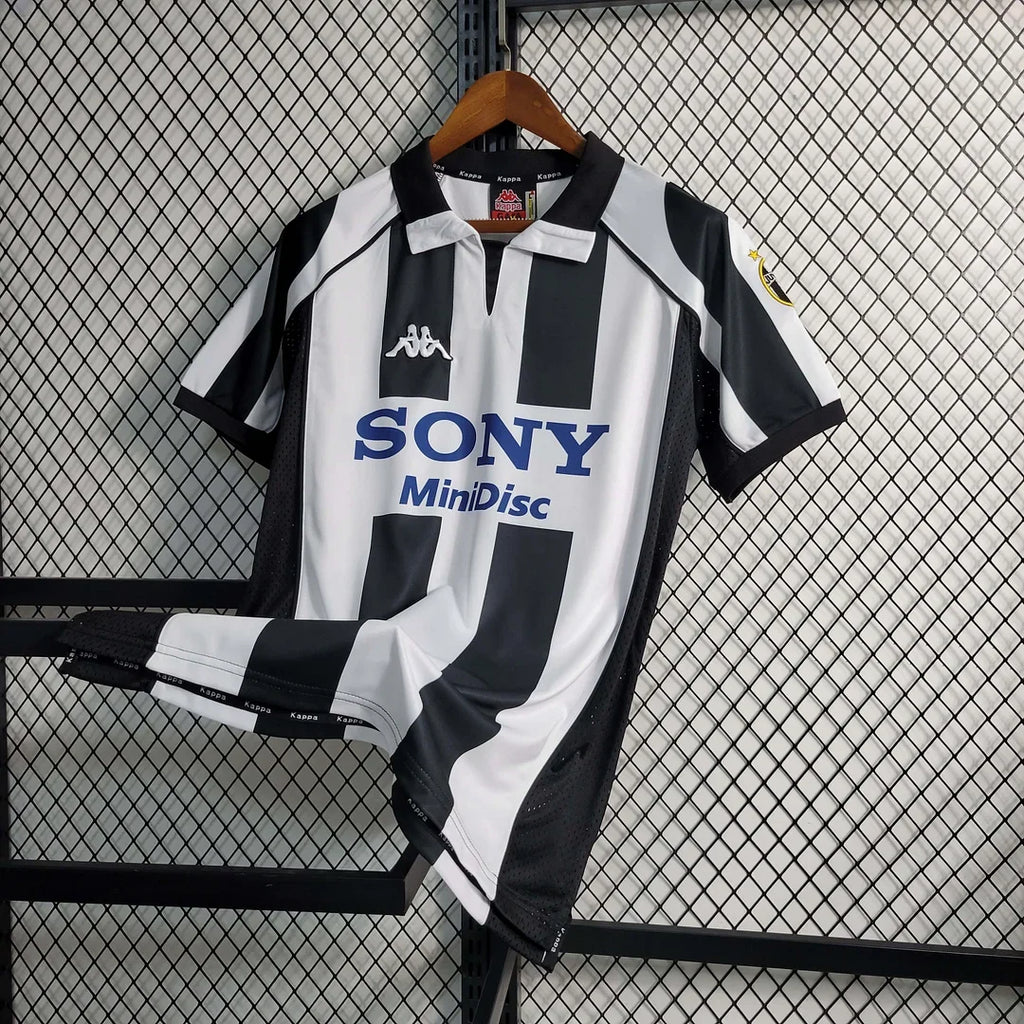 Juventus 1997/98 Retro Home Jersey