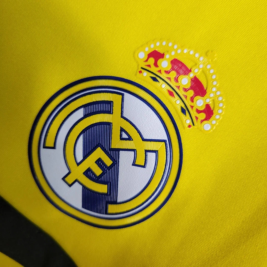 Real Madrid 2011/12 Retro Yellow Goalkeeper Jersey