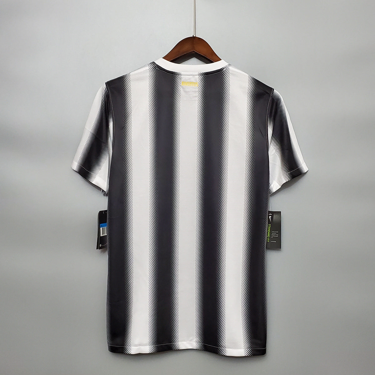 Juventus 2011/12 Retro Home Jersey