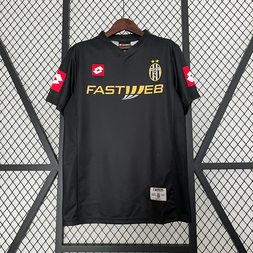 Juventus 2001/02 Retro Away Jersey