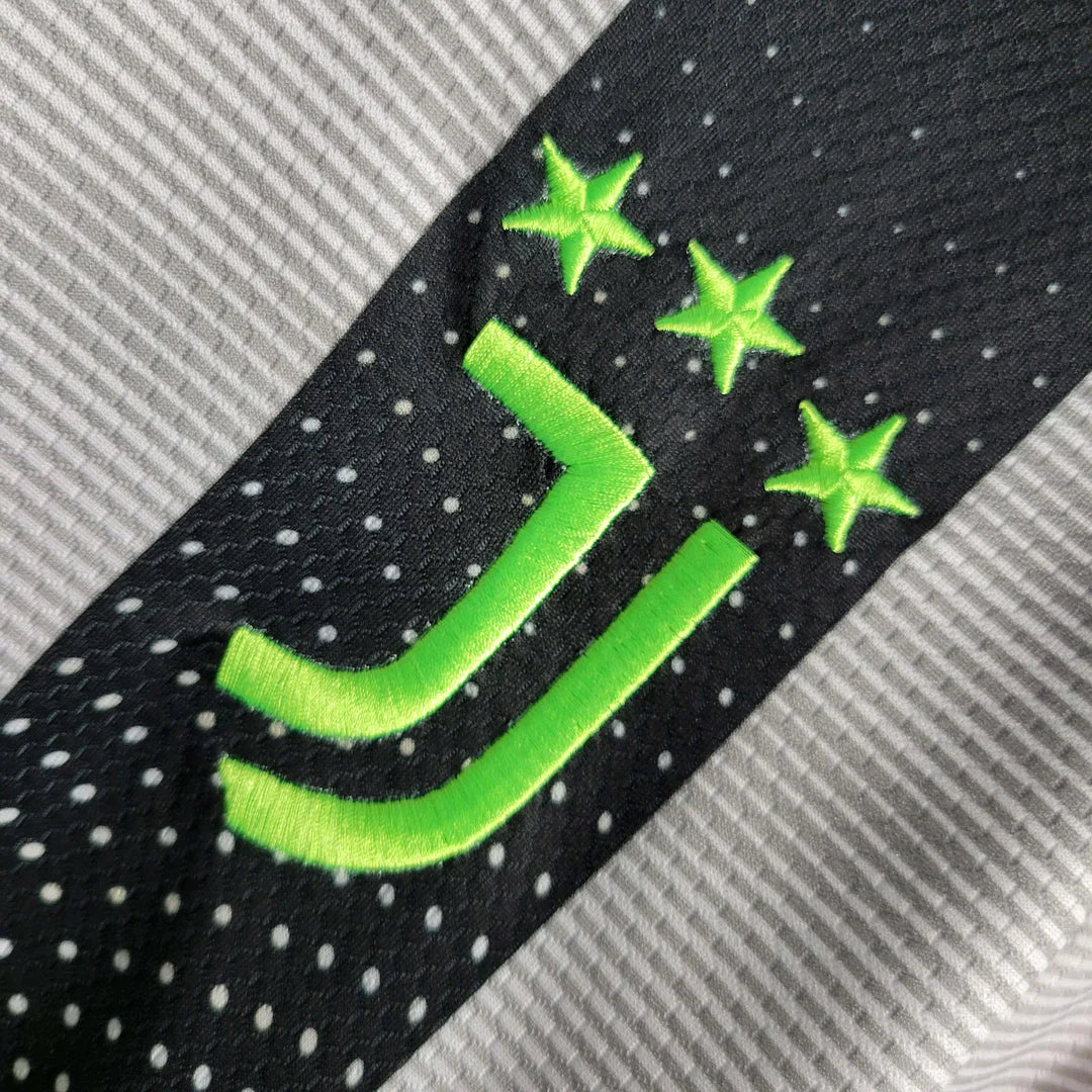 Juventus 2019/20 Retro Limited Edition Jersey