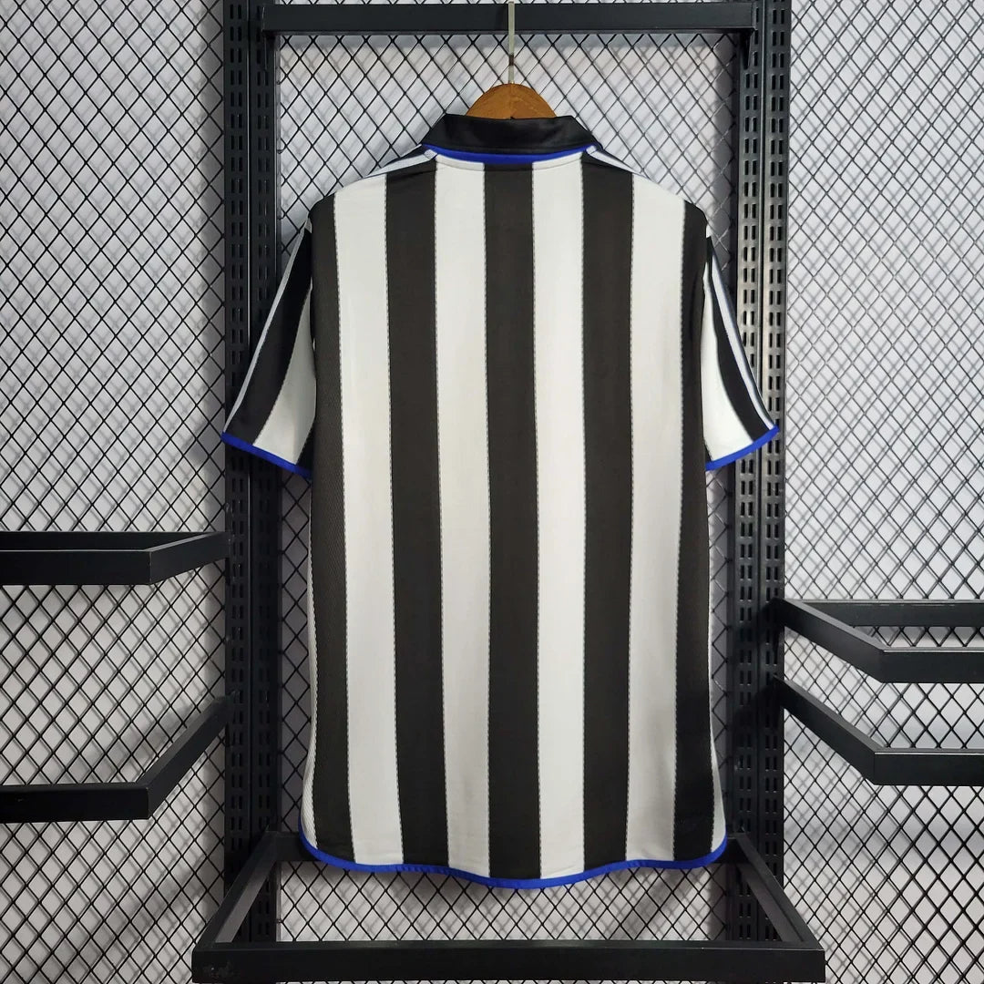 Newcastle United 2000/01 Retro Home Jersey
