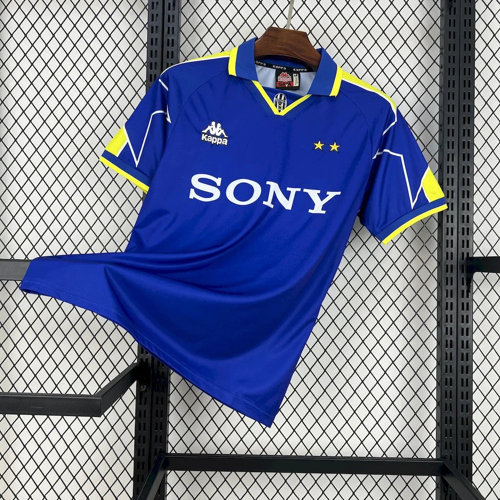 Juventus 1996/97 Retro Away Jersey