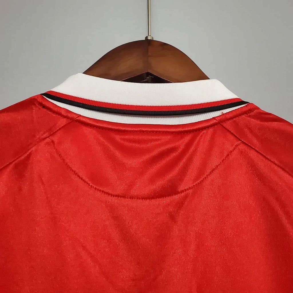 Manchester United 1999/00 Retro European Home Jersey