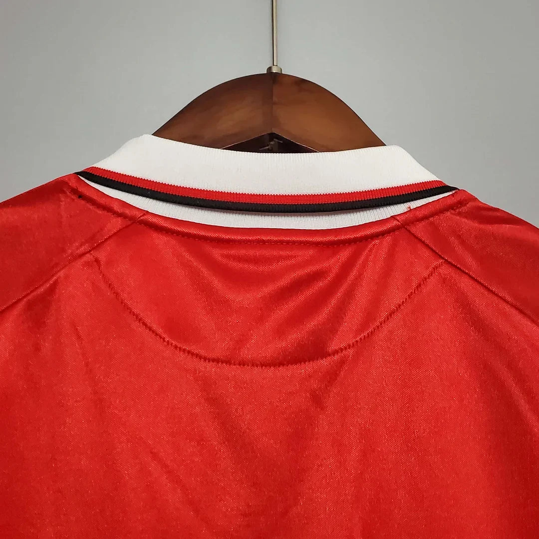 Manchester United 1999/00 Retro European Home Jersey
