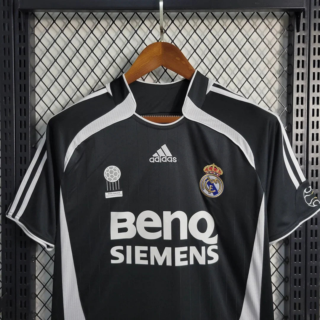 Real Madrid 2006/07 Retro Away Jersey