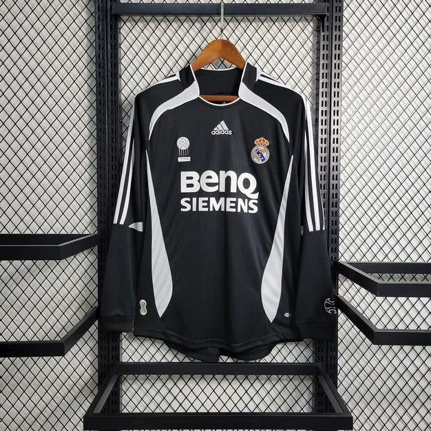 Real Madrid 2006/07 Retro Away Long Sleeve Jersey