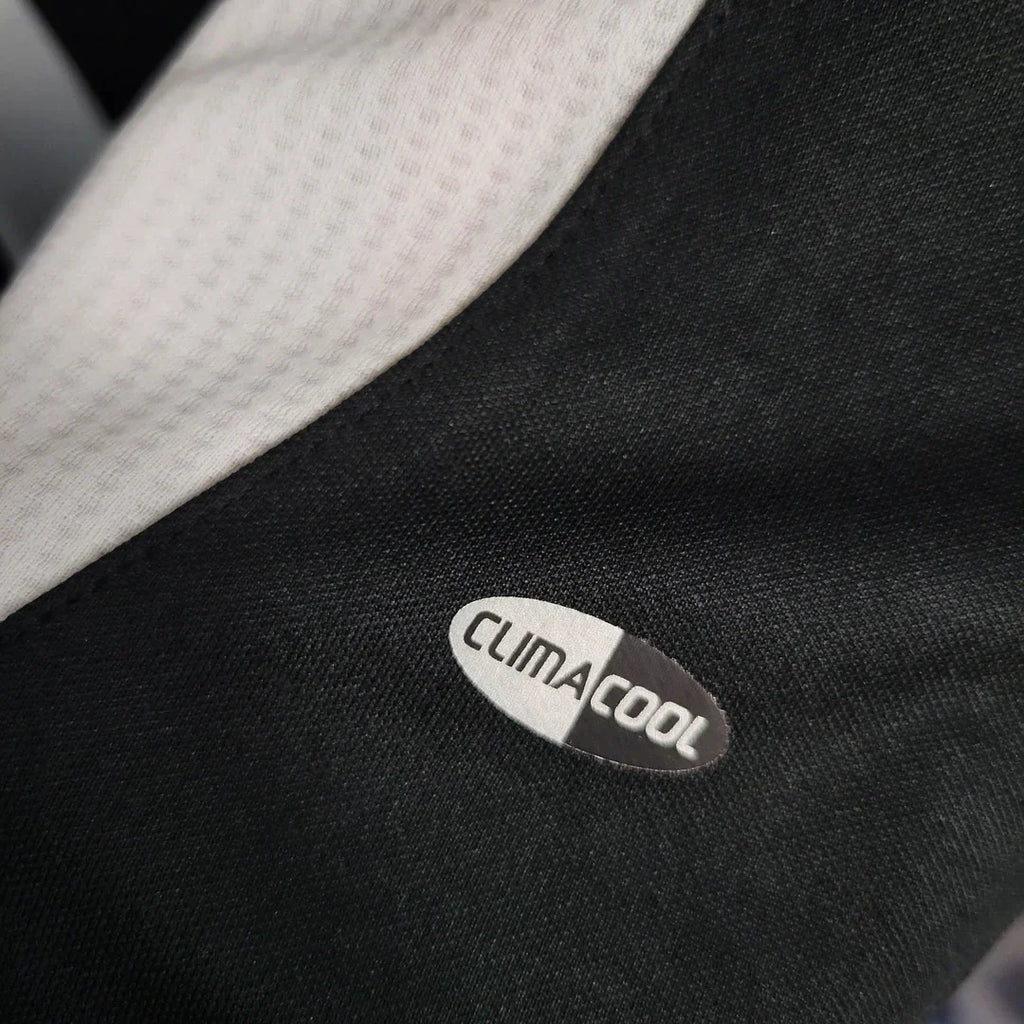 Real Madrid 2006/07 Retro Away Jersey