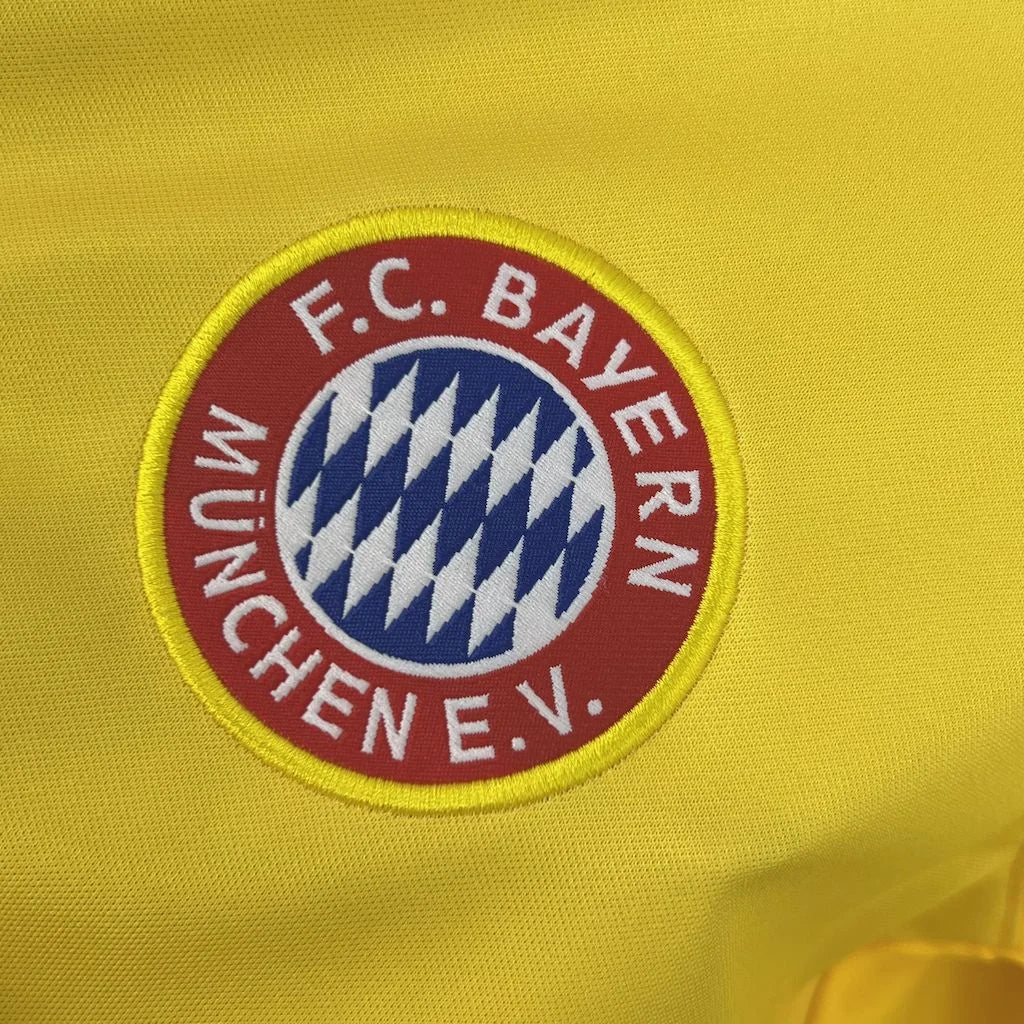 Bayern Munich 1993/95 Retro Away Jersey