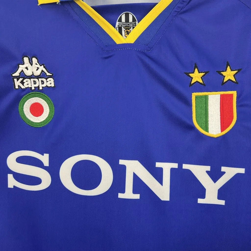 Juventus 1995/96 Retro Away Jersey