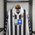Juventus 1999/00 Retro Home Long Sleeve Jersey