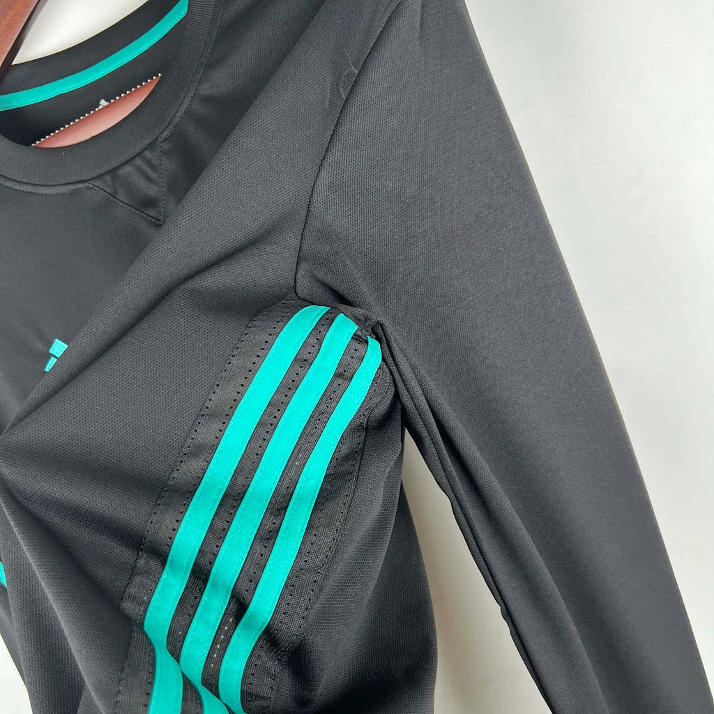 Real Madrid 2017/18 Retro Away Long Sleeve Jersey