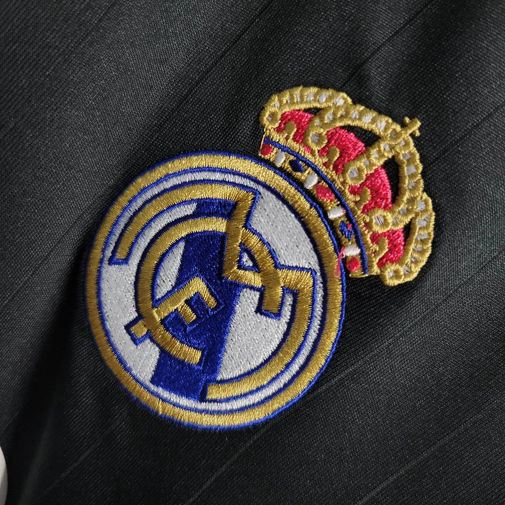 Real Madrid 2006/07 Retro Away Jersey