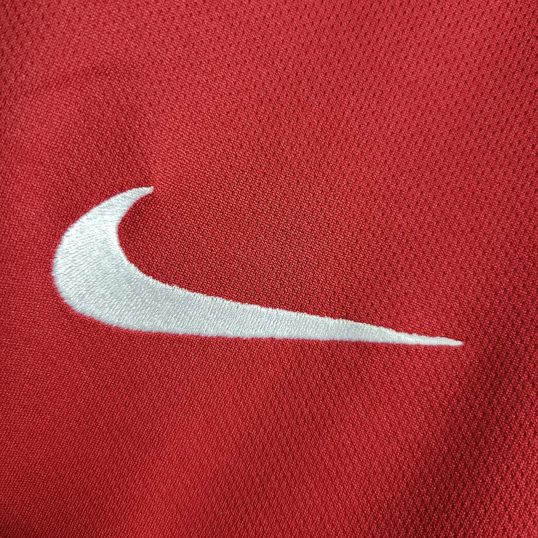Manchester United 2006/07 Retro Home Jersey