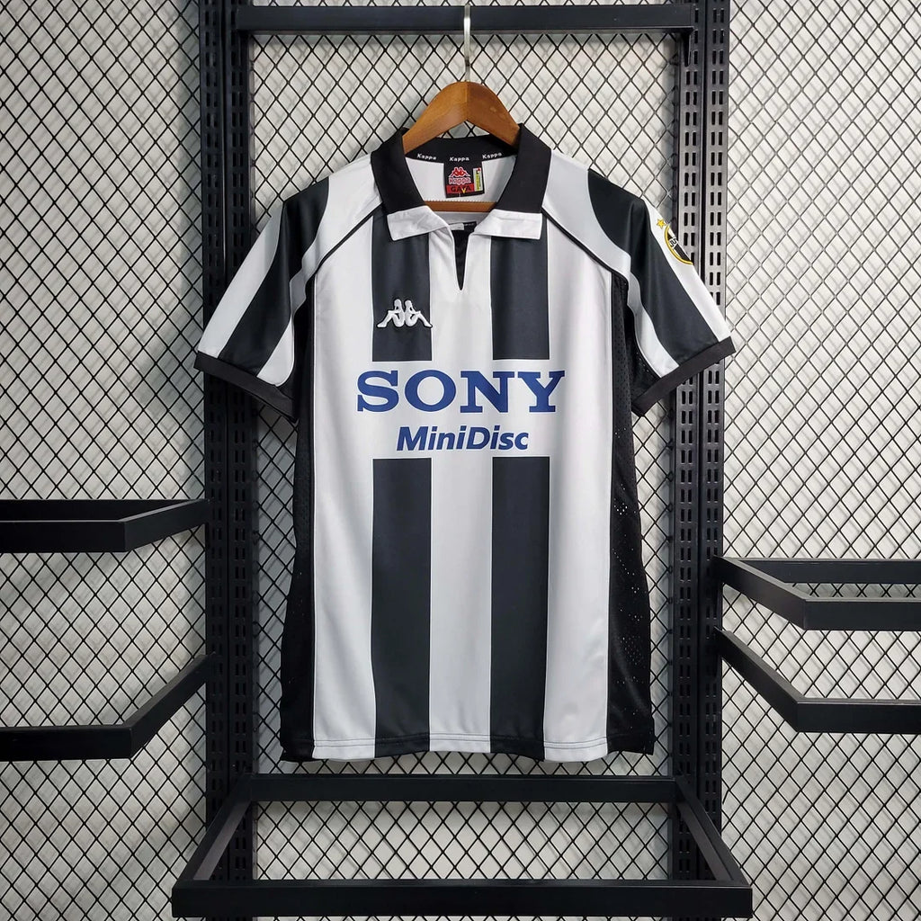 Juventus 1997/98 Retro Home Jersey