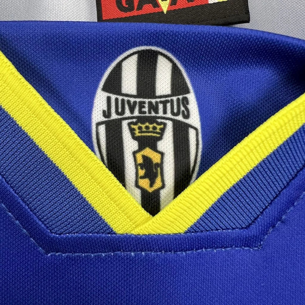 Juventus 1996/97 Retro Away Jersey