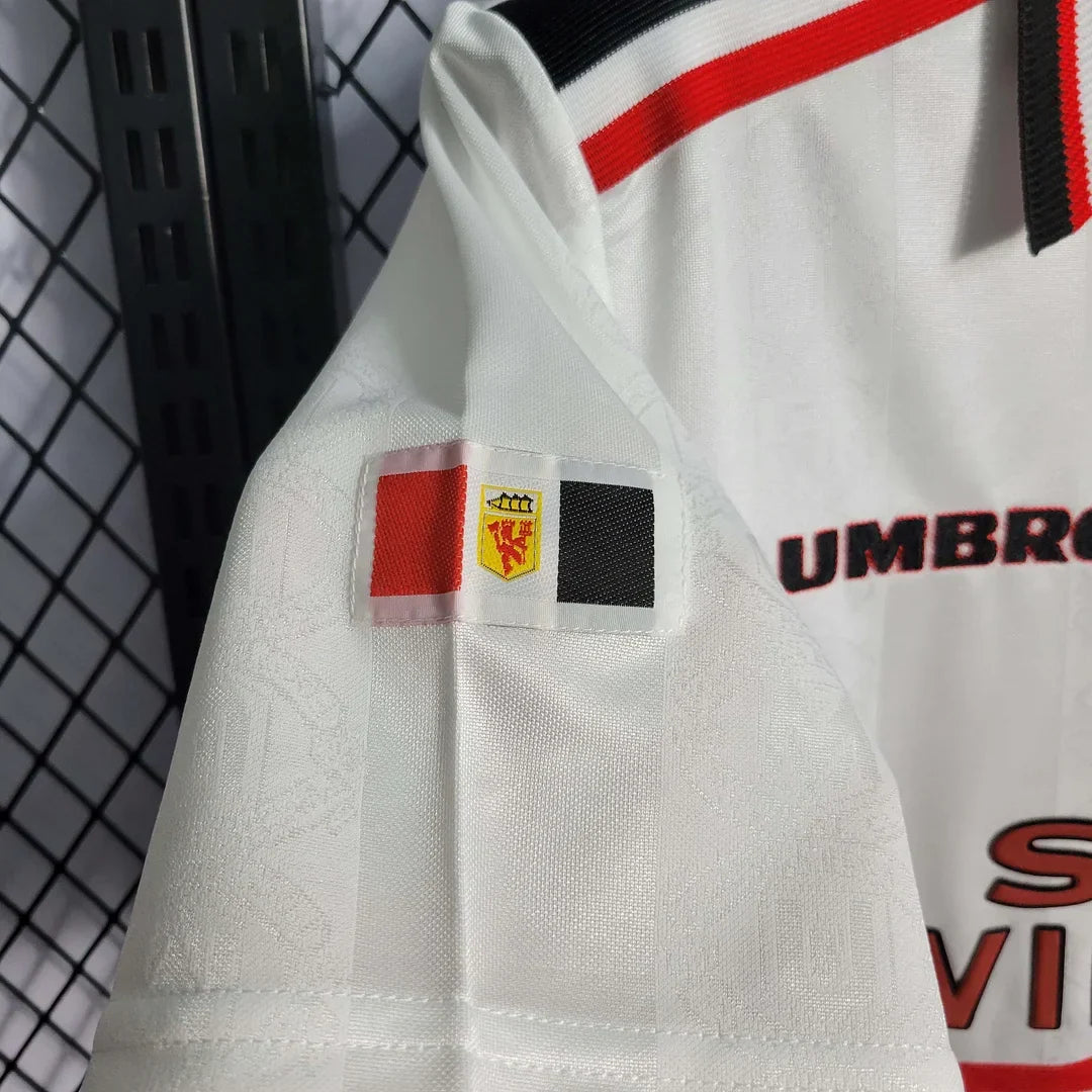 Manchester United 1997/99 Retro Away Jersey