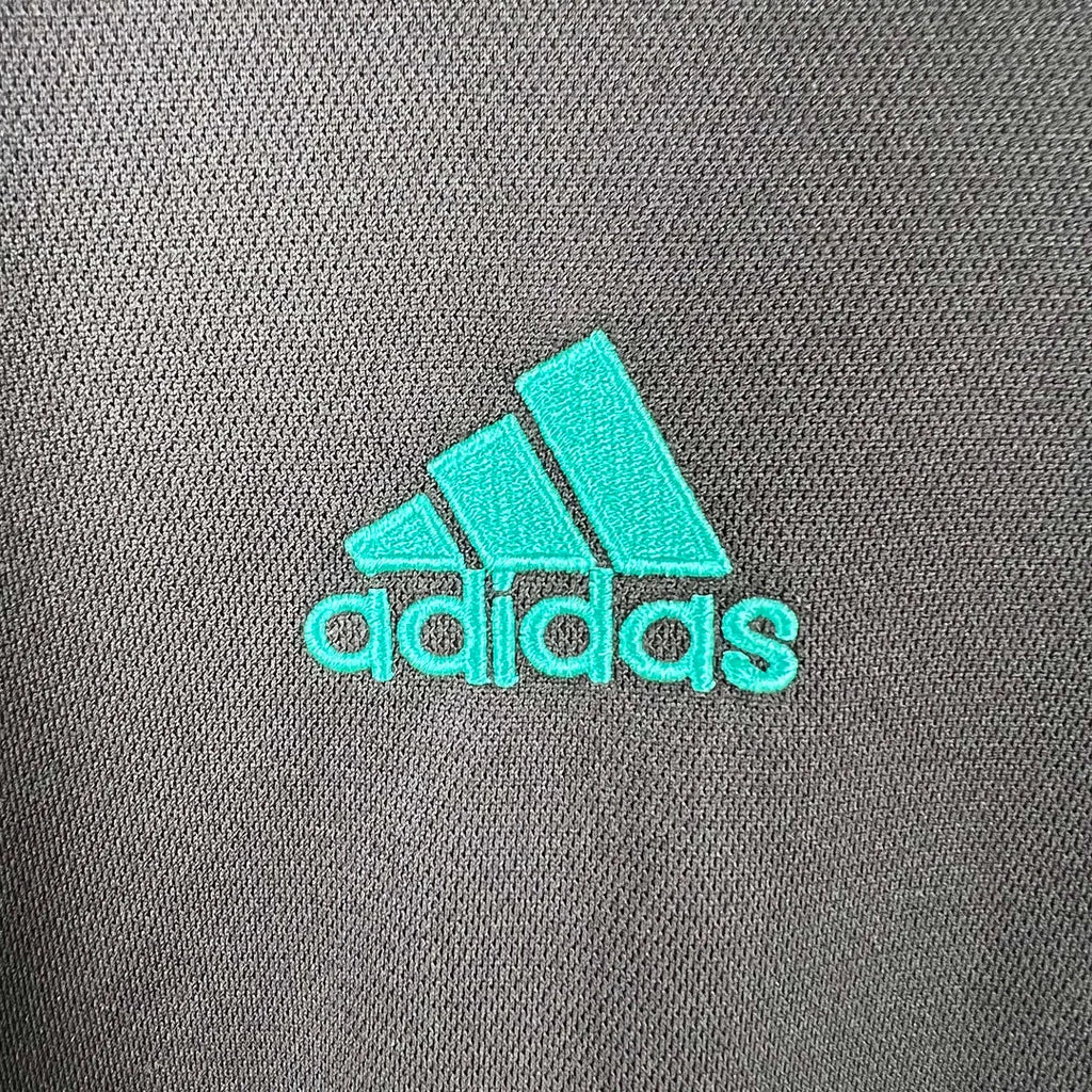 Real Madrid 2017/18 Retro Away Long Sleeve Jersey